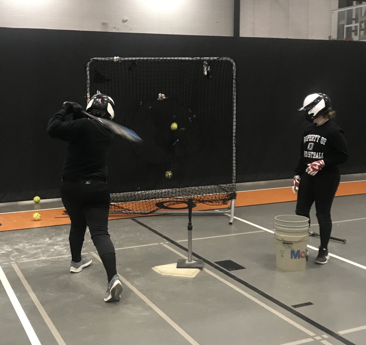 oshfastpitch's tweet photo. Had to go indoors to do our hitting today, don’t worry we still went outside and battled the wind and cold for awhile. #mentaltoughness #itsstillspring #lovesoftball🧡🥎 https://t.co/LjmA4PiCFv