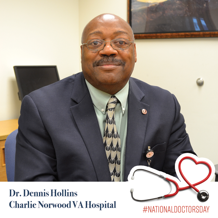 FisherHouseFdtn's tweet photo. While a loved one is receiving care, they can take comfort in knowing their families are close. And that is good medicine. This #NationalDoctorsDay we celebrate the many doctors that take care of our service members. Doctors like Dennis Hollins.  
https://t.co/QNe1QpZmFz https://t.co/pLyWKb0VZx