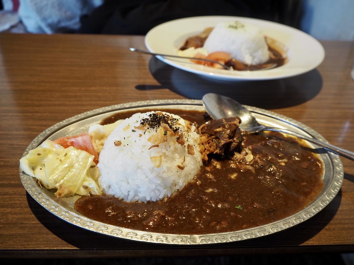 東京ルッチ 公式 S Tweet 今日の東京ルッチは 三軒茶屋のカフェ特集 レトロな雰囲気を残しながら トレンドを取り入れた人気店も数多くある三軒茶屋 今回は人気店から隠れ家のような穴場カフェまで紹介します カフェ カフェ好きな人と繋がりたい 企業