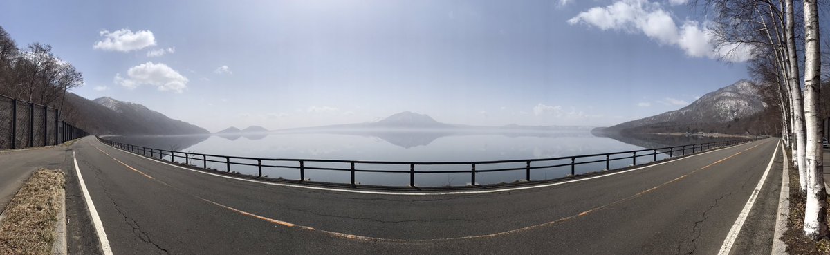 DanceTaira's tweet photo. 今日は珍しく、支笏湖穏やか。
逆さ樽前山です♪
#支笏湖
#樽前山 https://t.co/ovN9Ztui8u