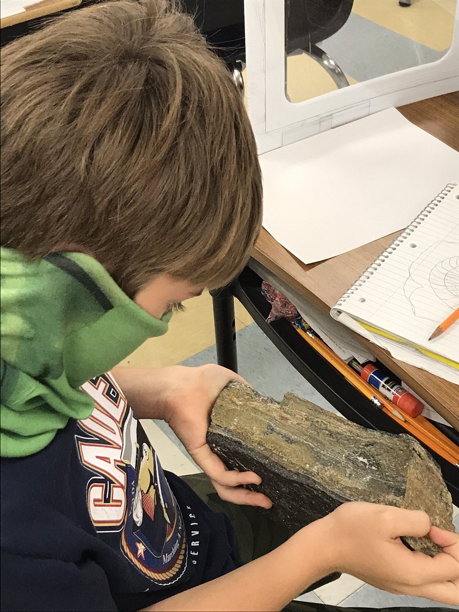 EmSchellinger1's tweet photo. @kolda_cadets has a true hidden gem! @Lindsay_Hull came to visit my 5th graders today to talk about the Geological Time Scale, evidence of past ecosystems and different types of fossils! The kids got to explore her fossil collection and they loved every single moment! https://t.co/GjauiGvJN4