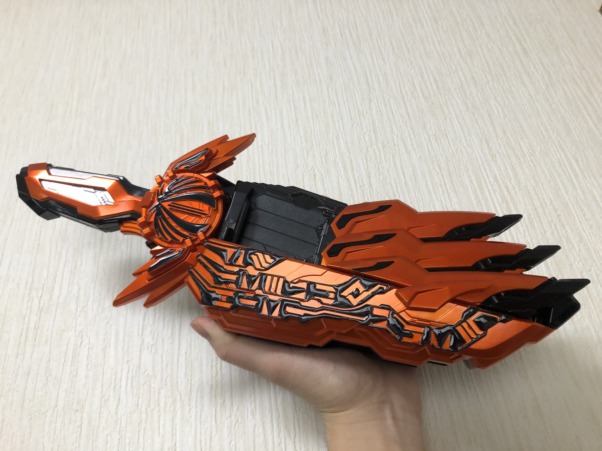 きくらげ 無銘剣虚無 Amp 覇権ブレードライバー塗装しました Metallic Orange Is Beautiful 変身ベルト改造部 変身ベルト塗装部 T Co Wbnnhe3pnp Twitter