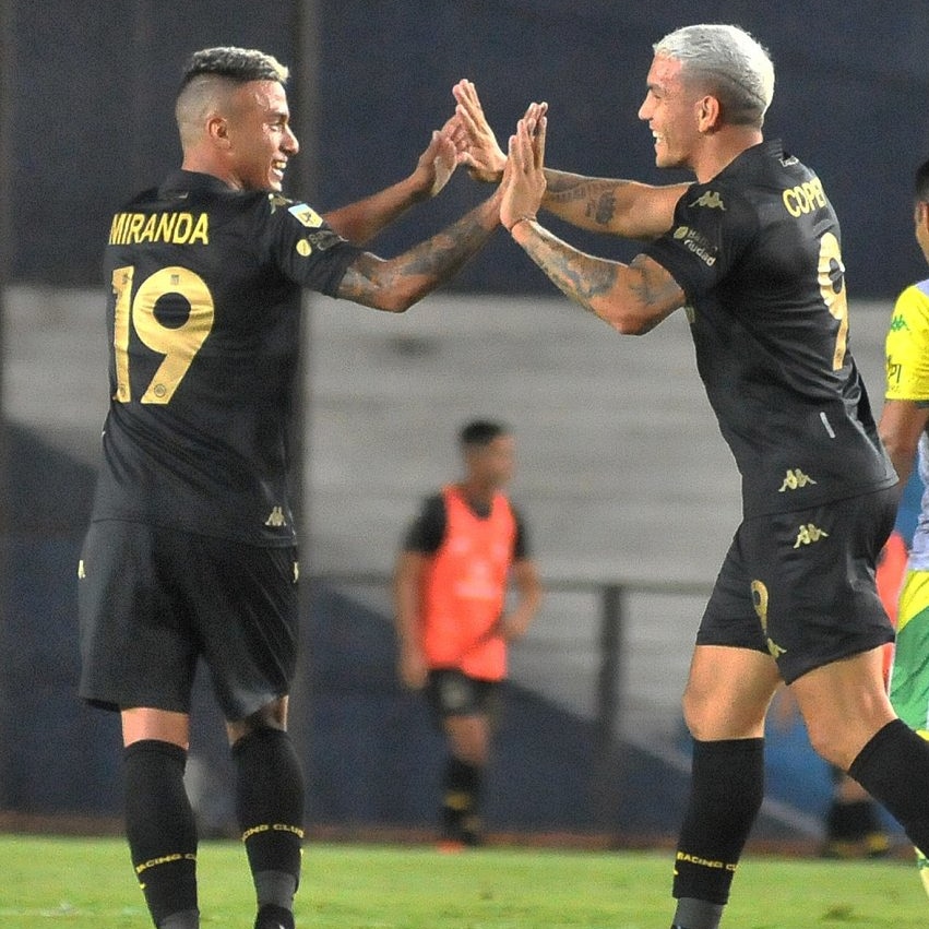 Simplementerac2's tweet photo. ☑ Leonel Miranda es el único jugador que estuvo presente desde el arranque en todos los partidos de la Copa de la Liga.
Arias y Chancalay formaron desde el arranque en 6 de los 7 partidos, mientras que Copetti y Sigali en 5. https://t.co/QPXX8yVKoz