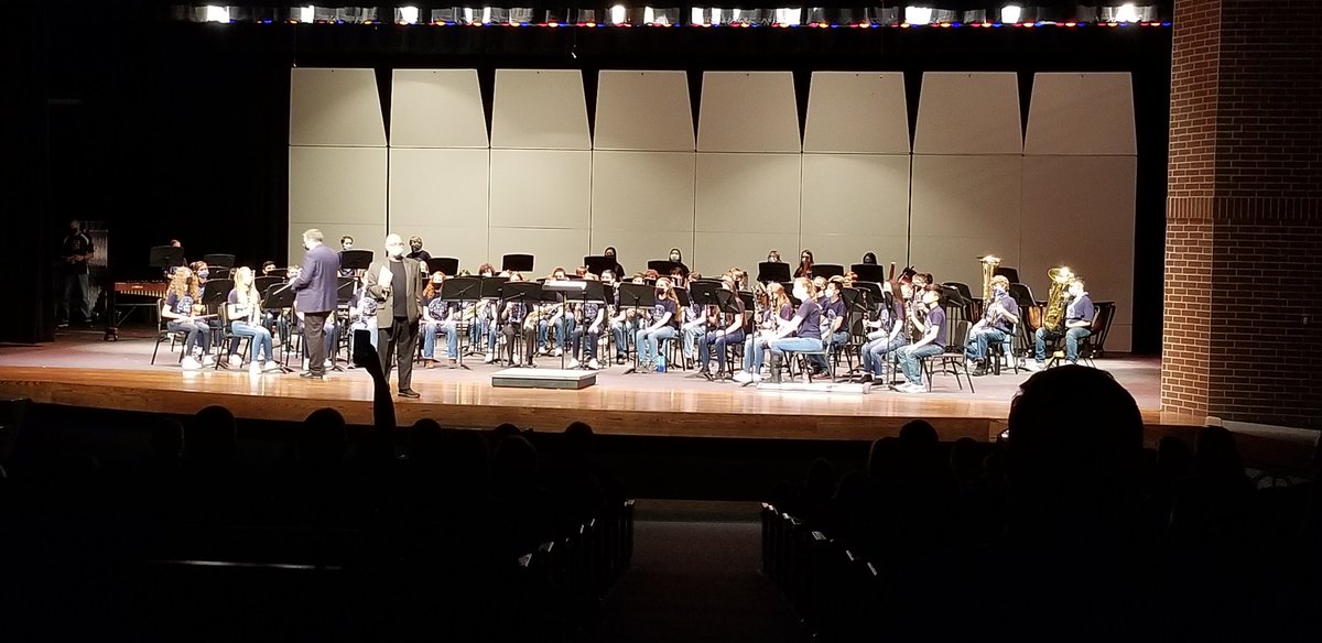 TISDWWJHS's tweet photo. "This is one of the best band programs in the country!"
Extremely high praise from the judge after sight-reading. Powerful sounds and great execution by the Honor Band.
NOBODY beats the Wildcats!
#WWJHS #wildcats https://t.co/NOQbZrSKmH