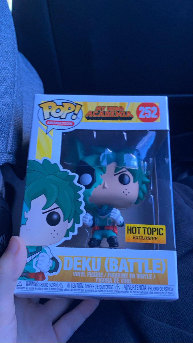 smalllmightt's tweet photo. Went to the mall with some friends today AND LOOK WHAT I GOT :D
HE'S SO CUTEEE
I also got a new Toga shirt if y'all wanna see it-
[#mha #bnha #mhathread #bnhathread #MHA302 #bnha302 #anime #weeb #animetwt #bnhatwt #MyHeroAcademia] https://t.co/DQjSStE3Vj