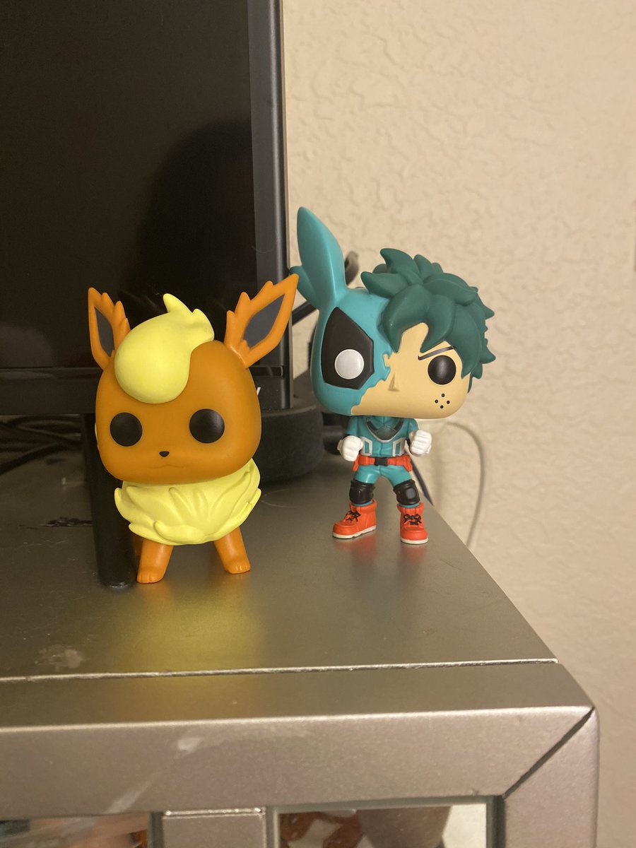 smalllmightt's tweet photo. Went to the mall with some friends today AND LOOK WHAT I GOT :D
HE'S SO CUTEEE
I also got a new Toga shirt if y'all wanna see it-
[#mha #bnha #mhathread #bnhathread #MHA302 #bnha302 #anime #weeb #animetwt #bnhatwt #MyHeroAcademia] https://t.co/DQjSStE3Vj