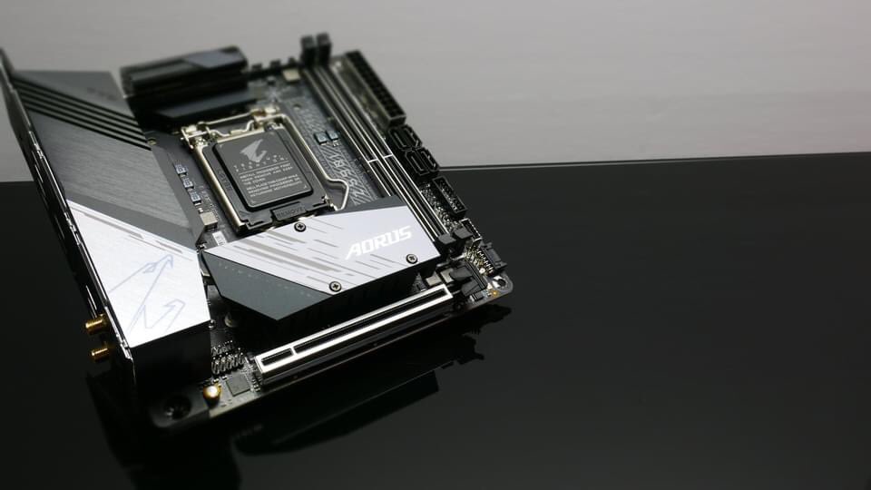 killRMODDINGZ's tweet photo. More AORUS z590i love with the inclusion of EKWB goodness, and a bit of custom stuff... LOL  

@AorusOfficial @EKWaterBlocks 

#z590 #10900k #aorus #ekwb #ekwaterblocks #itx #sliger #projectsidepiece #killrmodz #killrmoddingz https://t.co/IpI19R7xAv