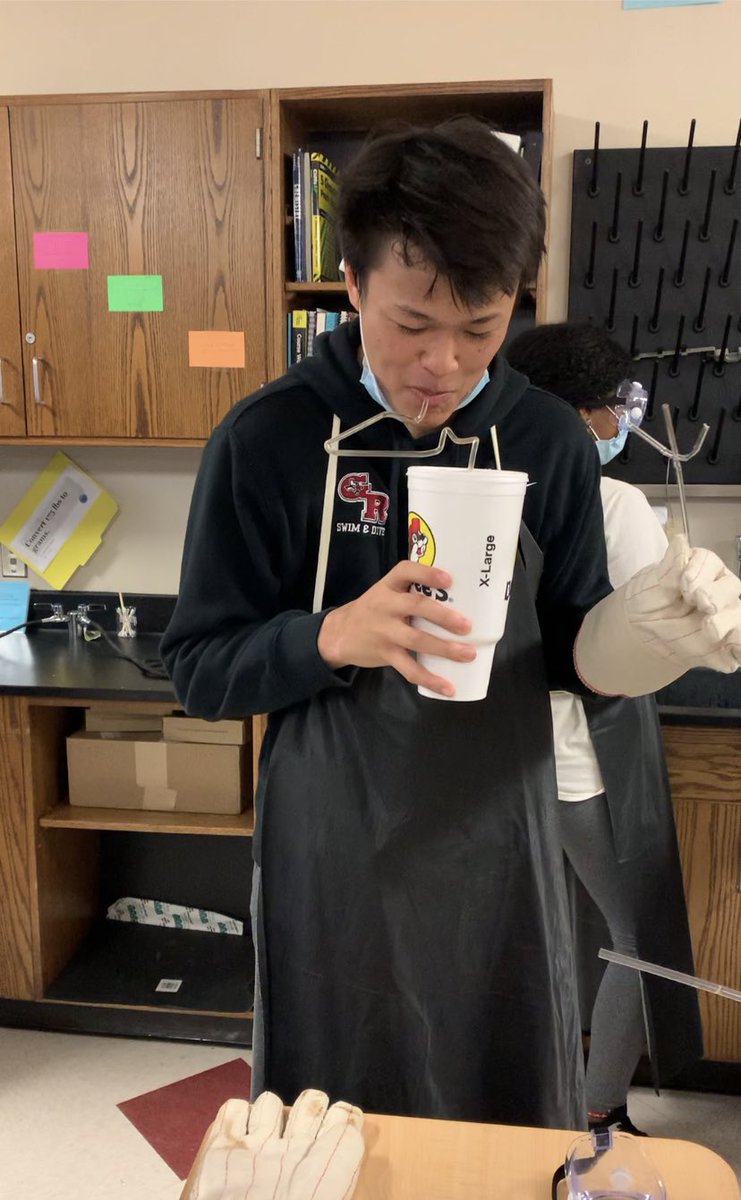 GRHSMrsFlores's tweet photo. Had the best time watching the cool kids in Chem Club perfect their glass-bending skills after school today!#GRScience #WeAreGR https://t.co/iUkQFrIK4h