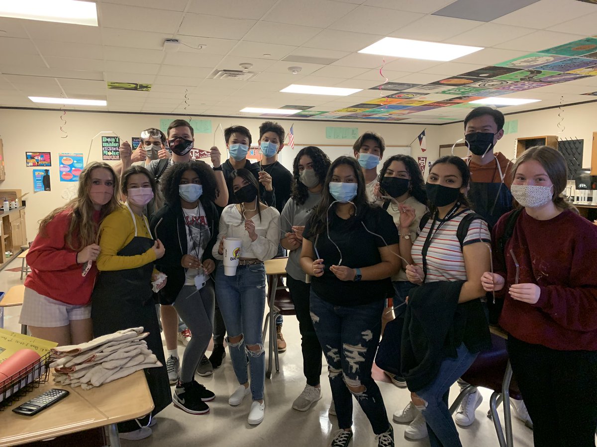 GRHSMrsFlores's tweet photo. Had the best time watching the cool kids in Chem Club perfect their glass-bending skills after school today!#GRScience #WeAreGR https://t.co/iUkQFrIK4h