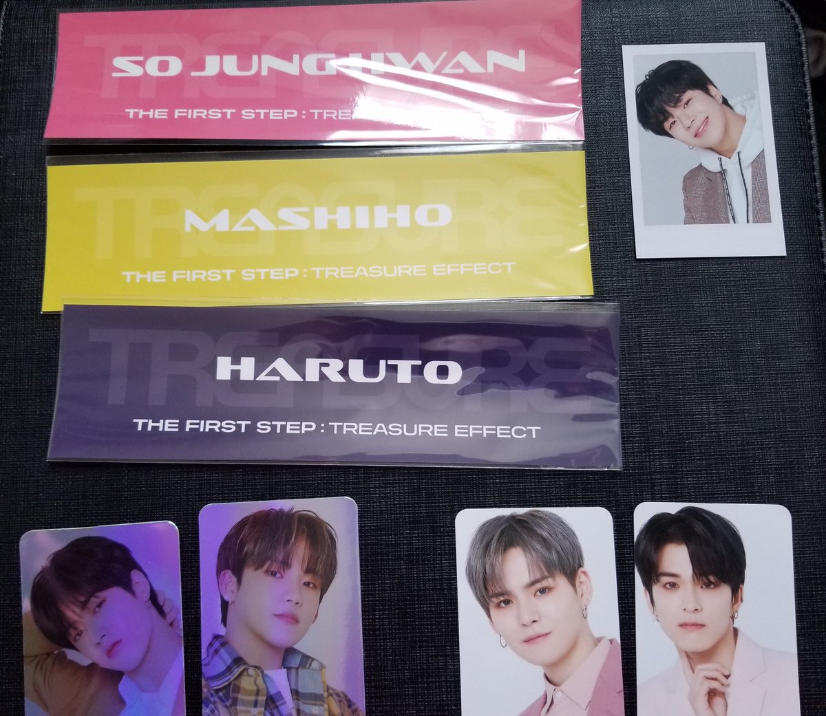 h_jinee's tweet photo. TREASURE 交換 トレカ

譲）
ステッカー: マシホ、ハルト、ジョンファン
A: ヨシ、アサヒ
B: ヒョンソク、ハルト
C: ジェヒョク

求) 
ステッカー: ジュンギュ
A: ジュンギュ、ドヨン
B: ジュンギュ
C: ドヨン

気軽にリプ、DMお待ちしております。

#Treasure交換 https://t.co/EhnCsXIZLJ