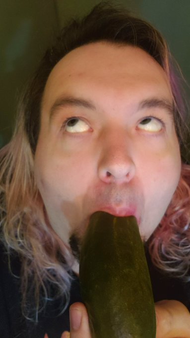 I love big pickles <3 But I also can't tell which of these are the most sexy. I need to know what to