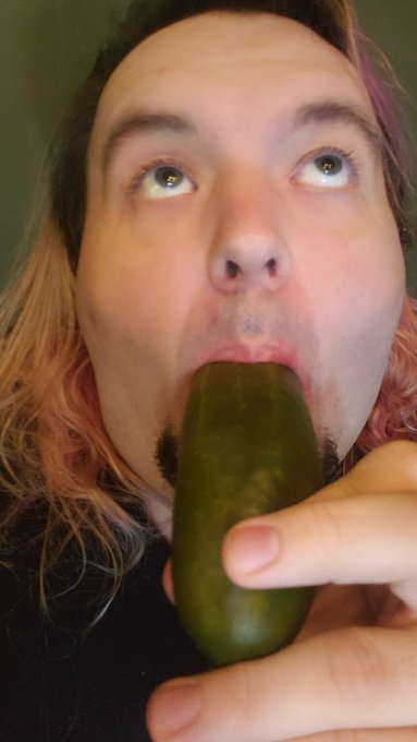 I love big pickles <3 But I also can't tell which of these are the most sexy. I need to know what to