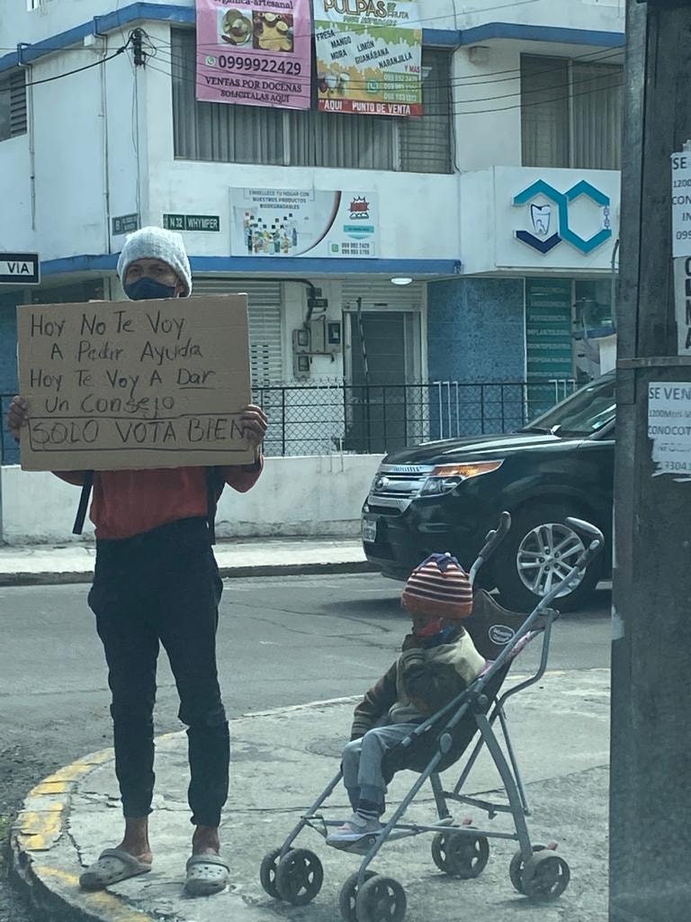 LaHistoria tweet media