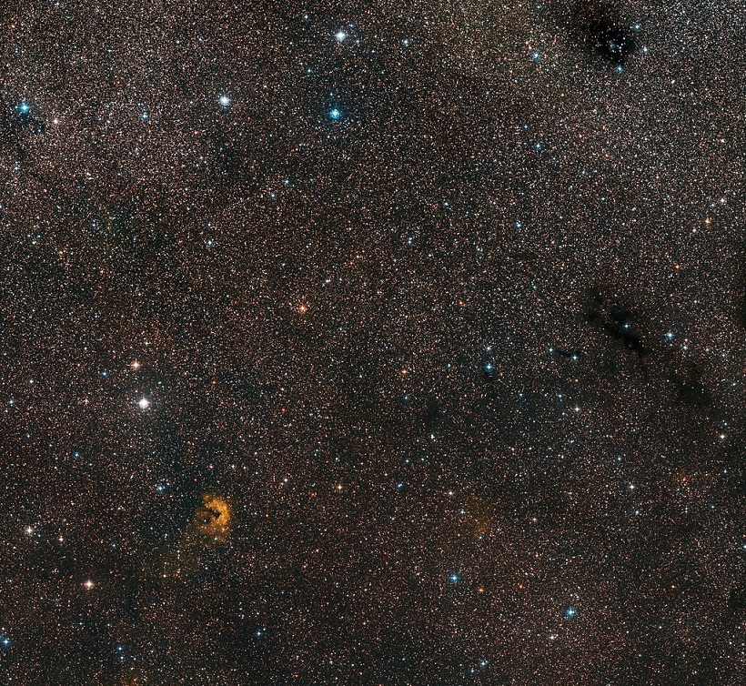 marsrader's tweet photo. In 1670 a new star suddenly appeared and then went dark. Today, powerful telescopes detect the faint remains of nova Vul 1670 as a small glowing patch in the sky. (📷 ESO) https://t.co/RRjKlLCNRR