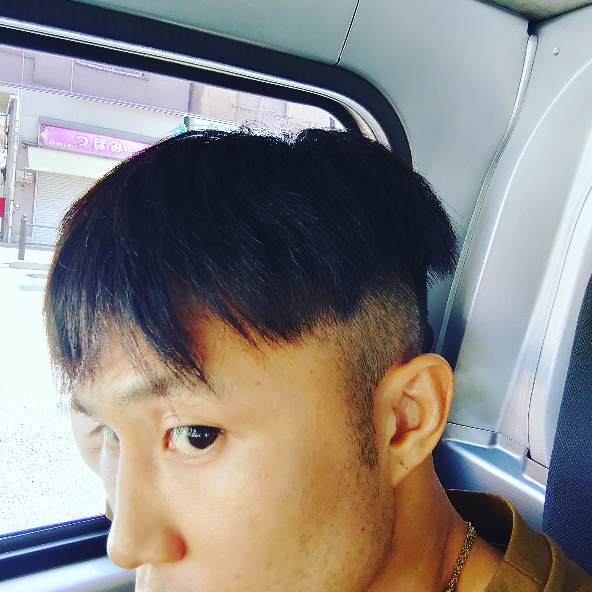 マサ佐藤 やんばる将軍 今日は式入ってないし髪セットしてないから 見た目コボちゃん笑 髪型 コボちゃん コボちゃんヘア 刈り上げ フェードカット T Co B5xi6qq5rj Twitter