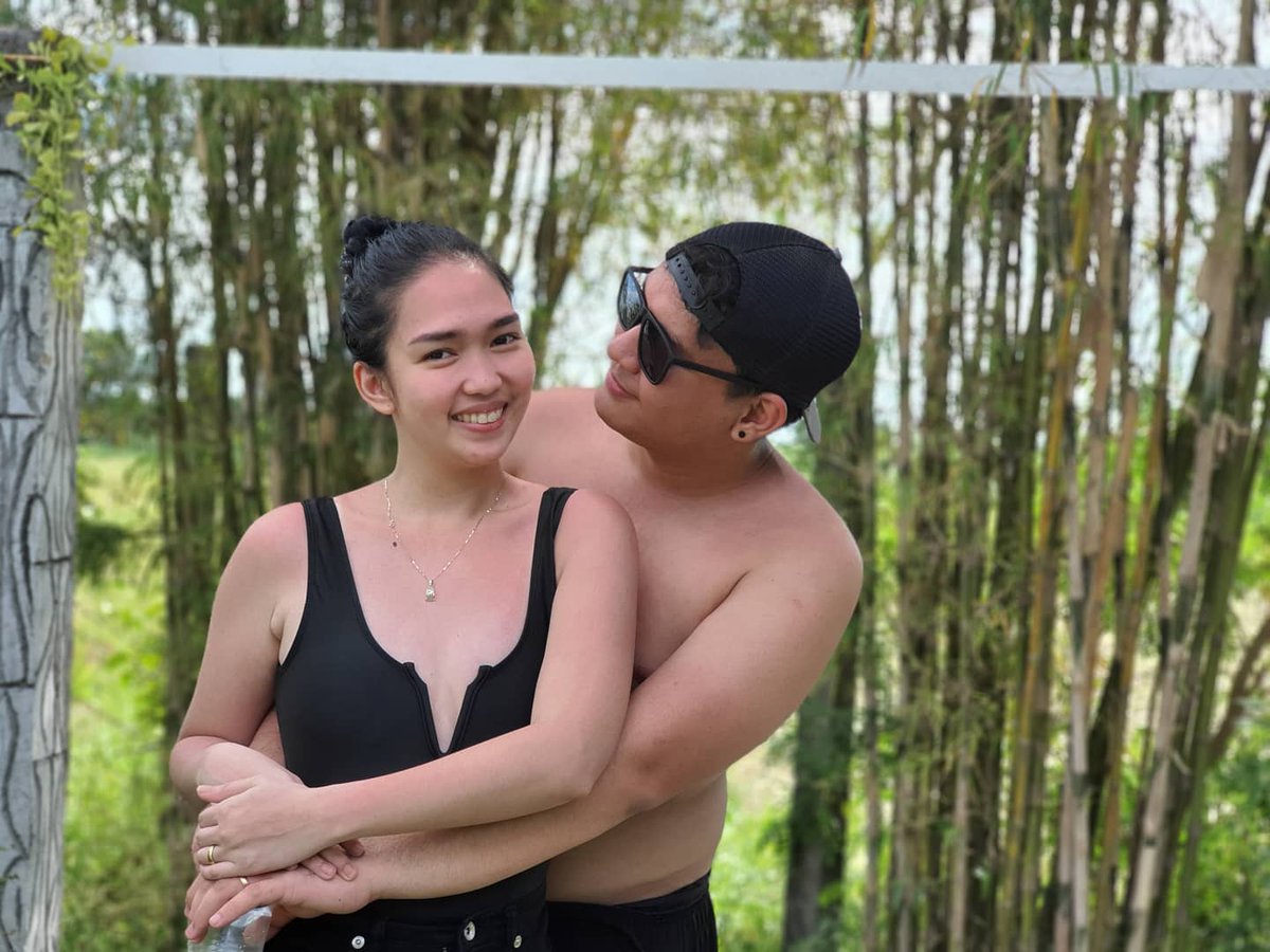 Dominate_Go's tweet photo. Candid Shit #Fatfucks #Wifey https://t.co/u3WV73VfOe