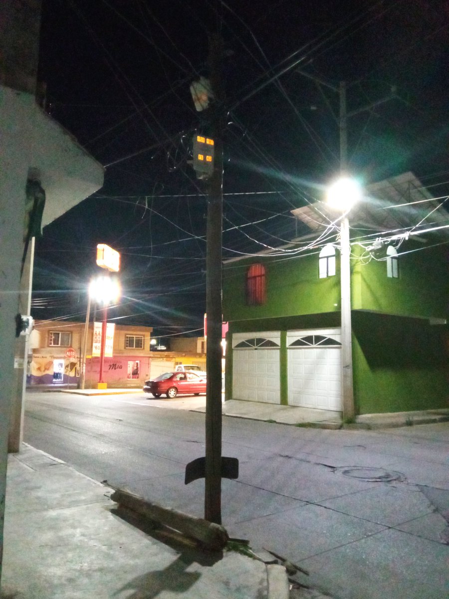 @Telmex @TELMEXSoluciona  Buenas noches este poste tiene varios días colgando DGO 153 FOA3