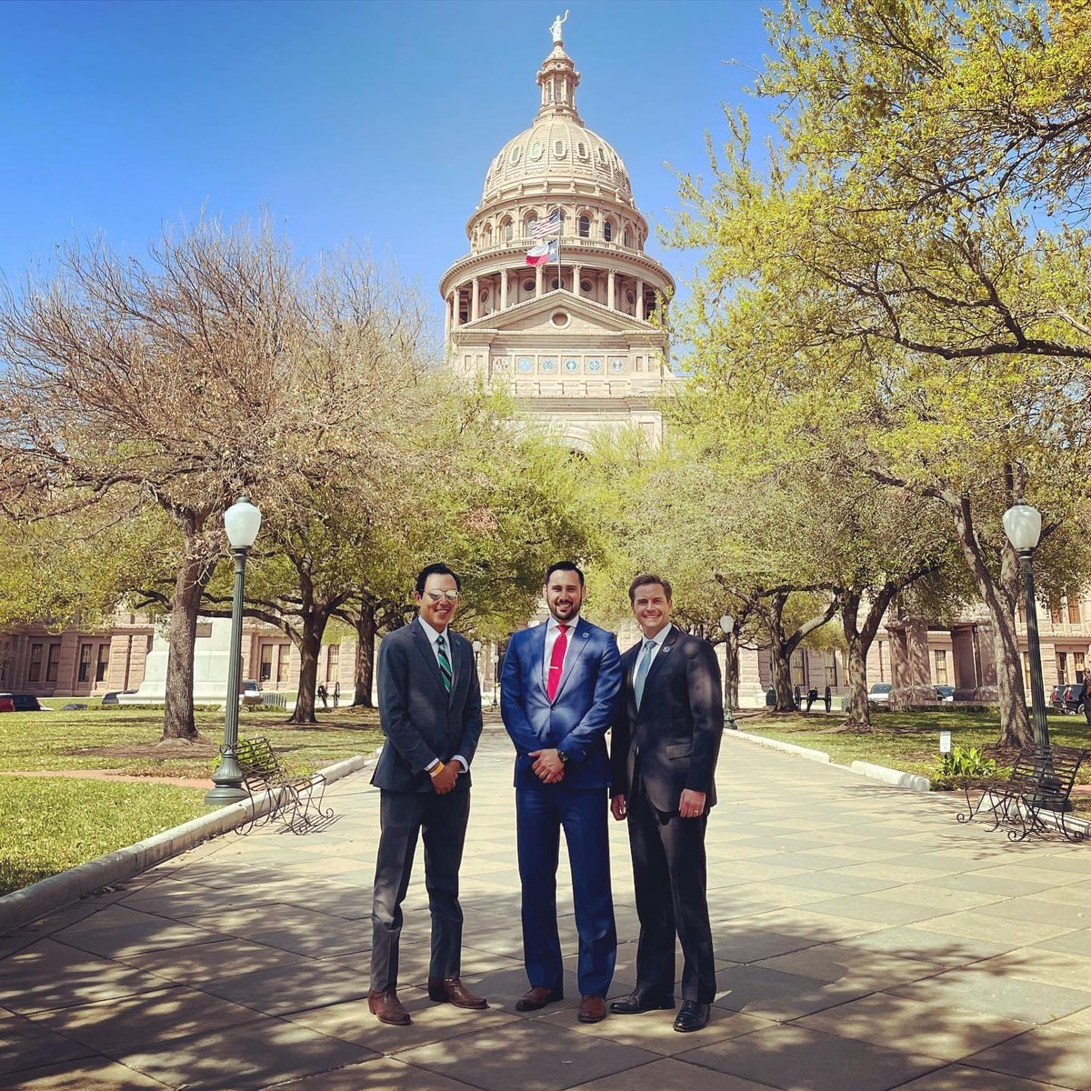 RobbyDBrownII's tweet photo. Day trip to #ATX today at the Capitol to advocate for the @southsachamber &amp; @WestSAChamber members! #JuntosSomosMás @alarreola https://t.co/4BUUtWIZI1