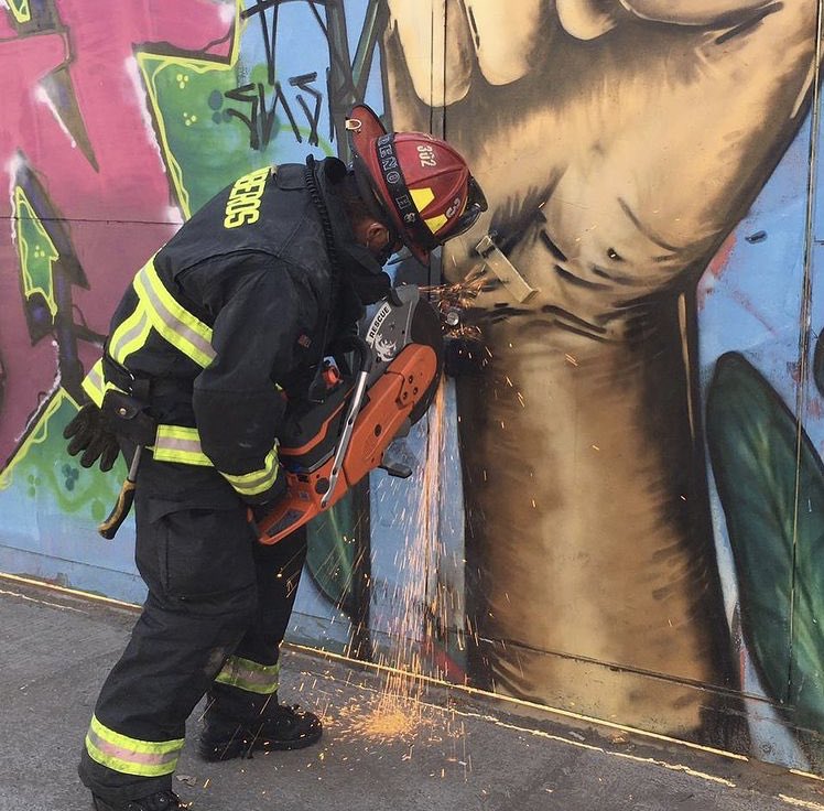 Bomberos_MetSur's tweet photo. [FUEGO EN PASTIZAL] Esta tarde (17:31 hrs.) B3 @BombaSanMiguel de @Bomberos_MetSur trabajó en 10-2-1 en Rivas y Pacífico, sector @munisanjoaquin . 🚒🚒🚒 https://t.co/uuS2WngXkm