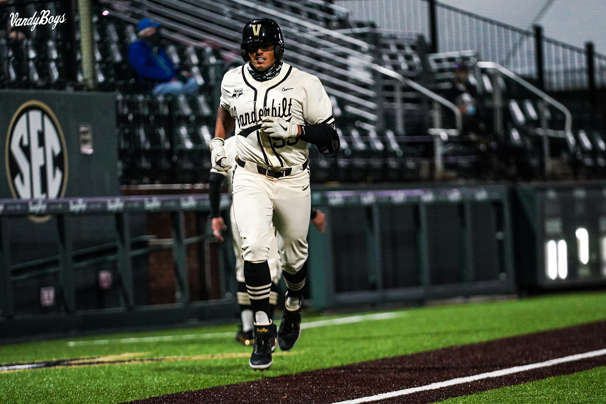 Vanderbilt Baseball on X: Frames from @gonzalezjay40's home run. 📸  #VandyBoys  / X