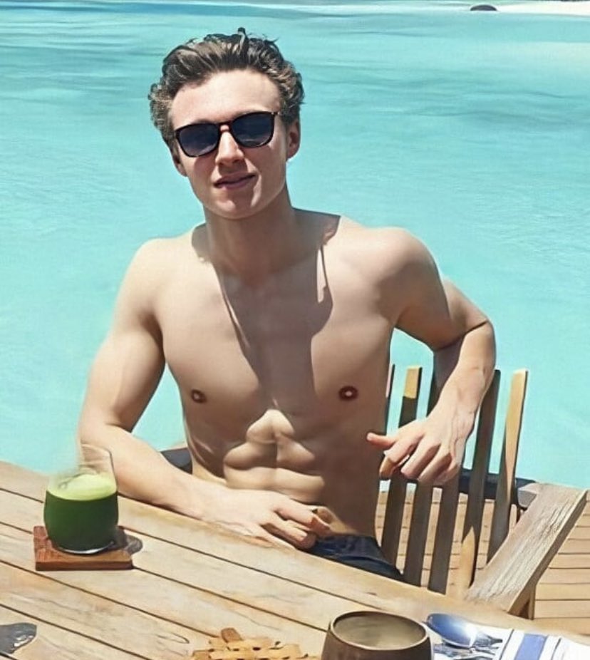 Definitely not porn (@fuckit_men) | Twitter