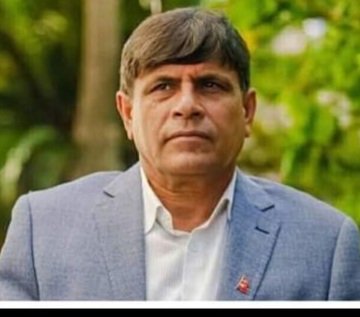 घनश्याम भुसालजीले जीवनमा दुई वटा मात्रै निर्वाचन जित्नुभयाे -
१.२०५१ पछि उपनिर्वाचन जित्नुभयाे र ०५५ फागुनमा पार्टी विभाजनमा लागेकाले मनमाेहन अधिकारीले निश्कासन गर्नुप-याे ।
२.०७४ मा जित्नुभयाे र पुस ५ पछि फेरि विभाजनमै जुट्नुभयाे।
चुनाव जित्याे कि फुटमा सक्रिय,
संयाेग कि नियति ?