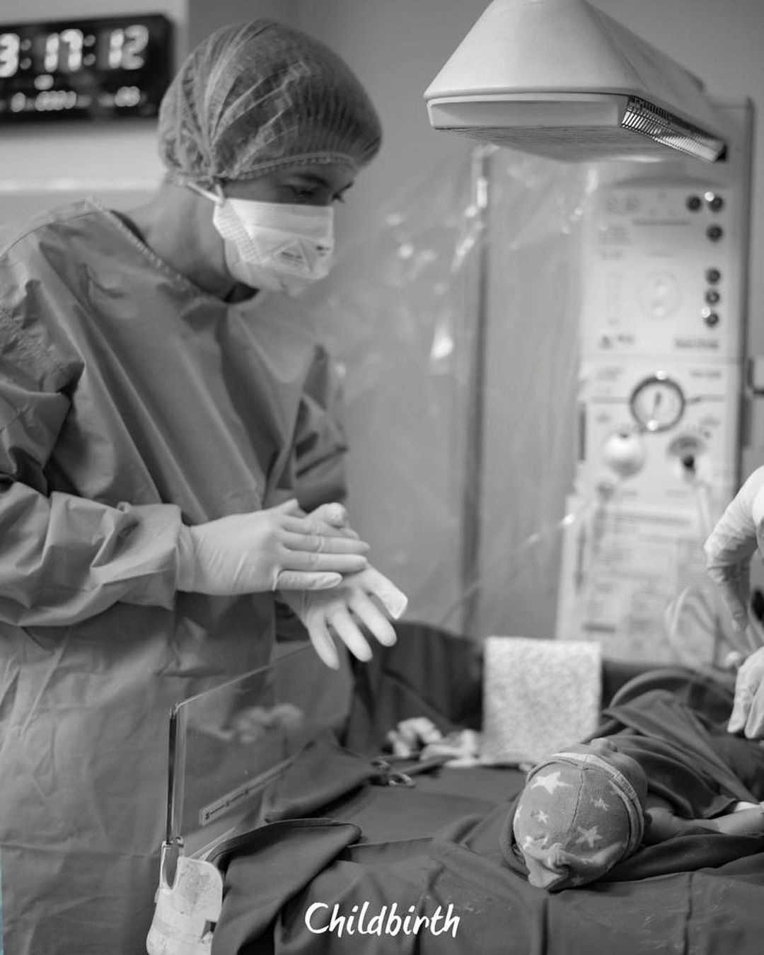 Irwansyah dan buah hatinya.