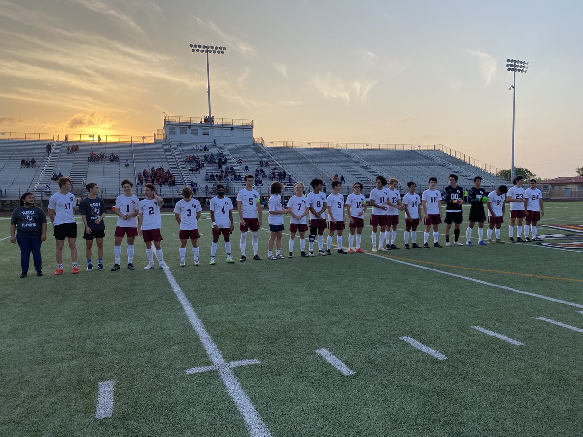 fbhornets16's tweet photo. Your flour bluff hornets 2021 Area Finalist see you all next year #CPH #SWARM #STINGERS UP https://t.co/zhPZadzEo9