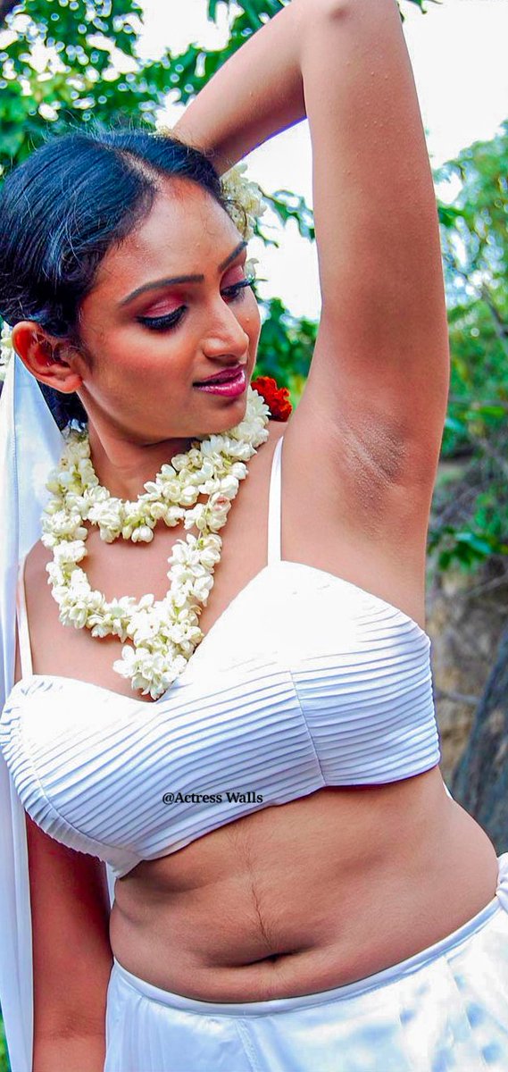 Waheeda sexy latest hot spicy images.