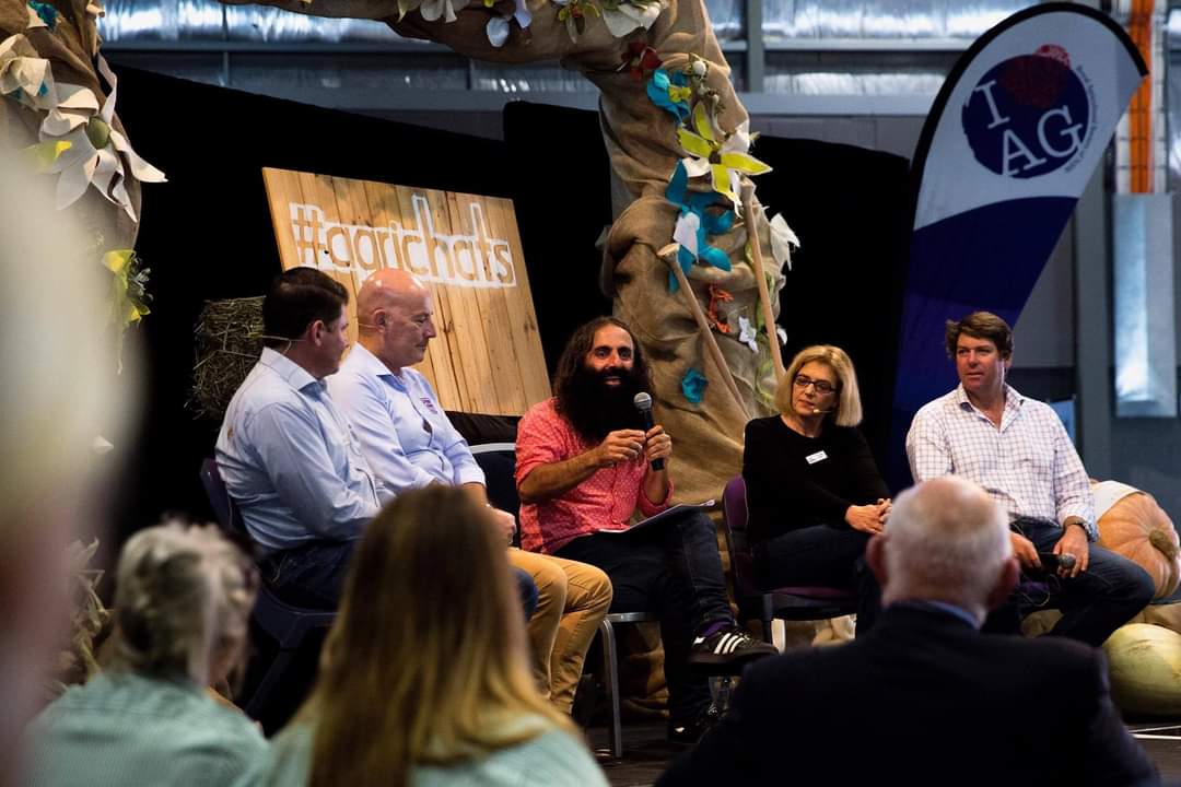 NSWASCNextGen's tweet photo. One week to go until #Agrichats at @eastershow! Held in the Sheep &amp; Wool Pavilion from 1:30pm on Wed 7 April, Agrichats is a Q&amp;A style panel discussion hosted by the @RAS_NSW Youth Group. The 2021 topic is Australia's domestic food production. #ASCNextGen #BestinShow #YouthinAg https://t.co/eruu4YoTlR