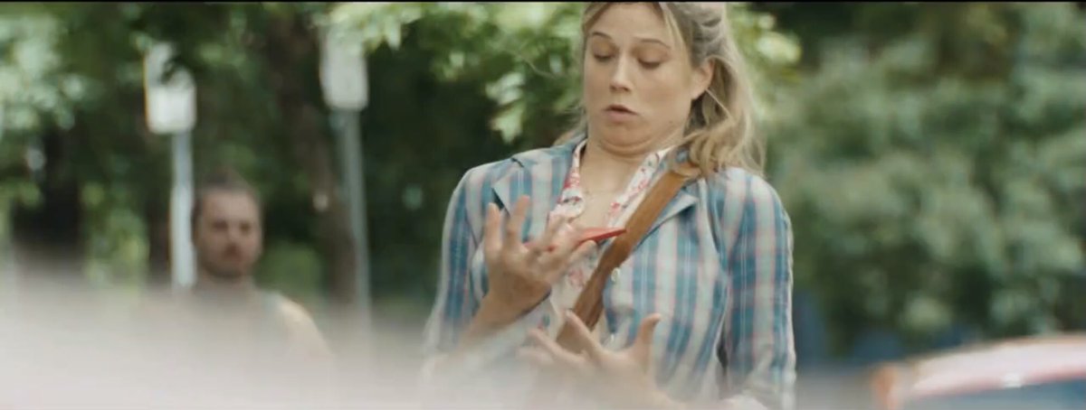 IrrelevantScott's tweet photo. The song is annoying but the juggling is worthy of an Oscar. https://t.co/Etqk0b2iZx