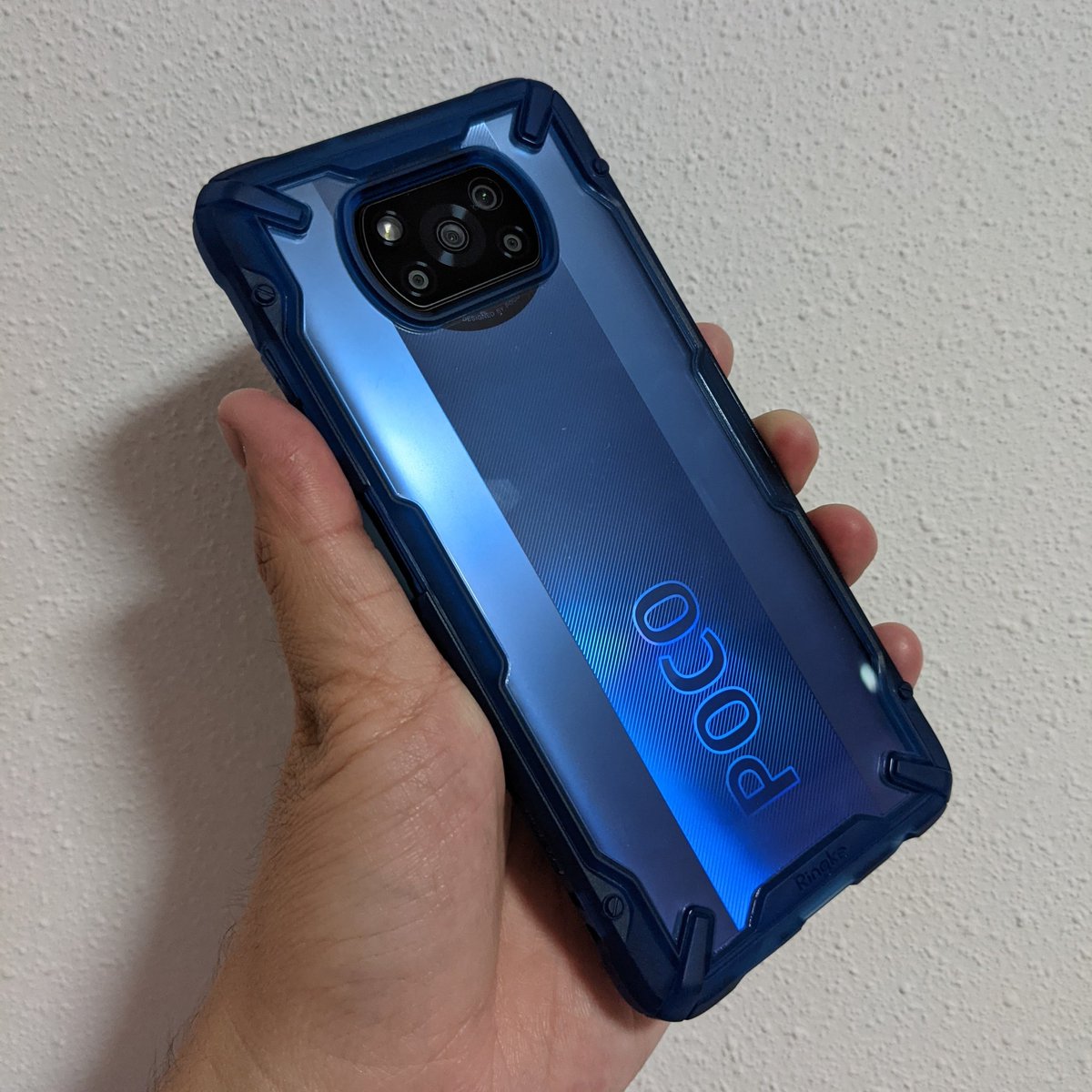 garytechie's tweet photo. Ringke Fusion X's #SpaceBlue and POCO X3 Pro's #FrostBlue. Color matching unlocked! 🌊
.
#Ringke #RingkeFusionX #POCO #POCOX3Pro #MIUI #Xiaomi #Singapore #SG #Asia @Ringke_Tech @POCOGlobal @XiaomiSingapore https://t.co/rSNWpi13B5