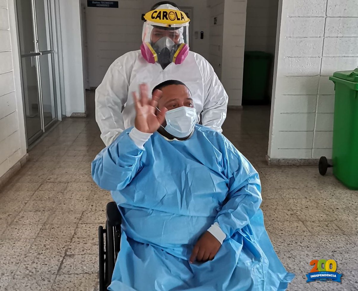 MuniSPS0501's tweet photo. En nuestra Unidad Estabilizadora Municipal, continuamos este #Martes #30Marzo ayudando a más vecinos a recuperarse de la #COVID19, hoy gracias a #Dios 9 hondureños más recibieron el alta médica. 🙏

También un paciente ingreso y ya es atendido.

Recuerda 👉 #NoBajesLaGuardia👈 https://t.co/JAfzGDQepv