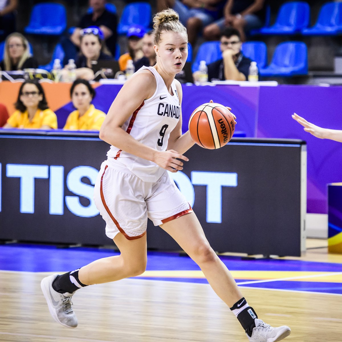 Final Four. Literally.

There is a Canadian on each of the remaining teams in the NCAA Women's Basketball Tournament.

#madlove🇨🇦 #MarchMadness #ncaaw