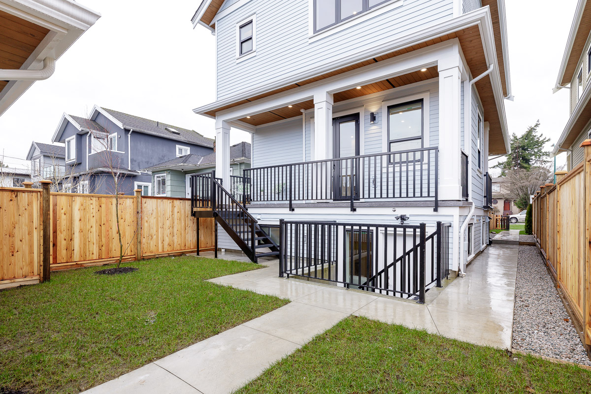 SeanStevensVan's tweet photo. Viewings by Appointment

📍2761 Charles Street, Vancouver

https://t.co/3Twzmjm2YB

Contact:
Sean Stevens
Personal Real Estate Corporation
Macdonald Realty [MN]
604-782-0821
contact@seanstevens.ca

#realestate #realtor #forsale https://t.co/EN1yi6LBof
