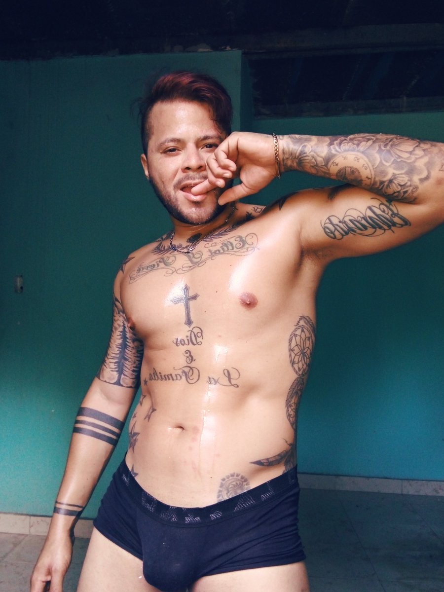 edurojas3119's tweet photo. Feliz noche !!!!!!!!
#noche #man #gayboy #martes
@machofactory #machofactory https://t.co/zKn6ifxveM