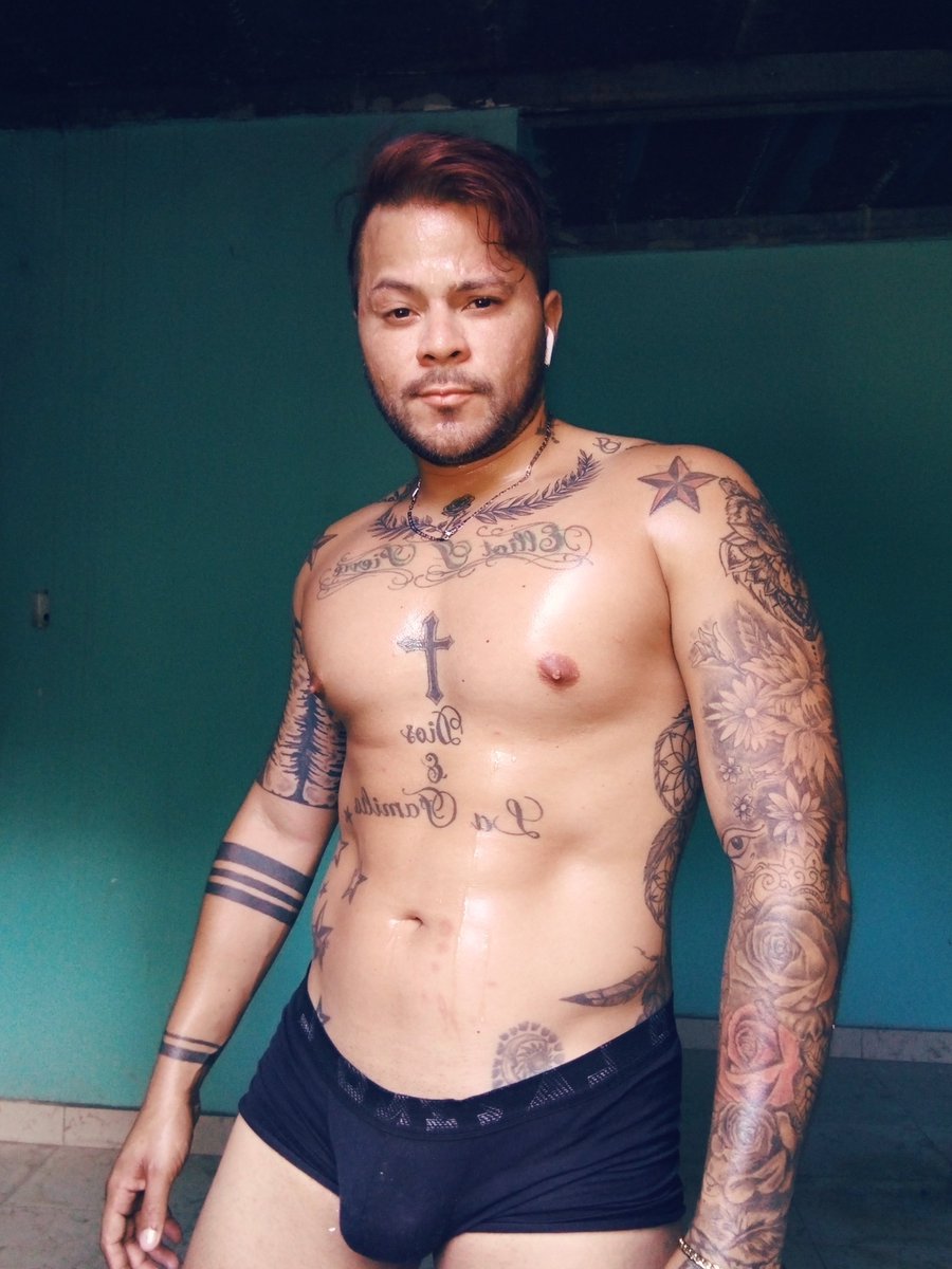 edurojas3119's tweet photo. Feliz noche !!!!!!!!
#noche #man #gayboy #martes
@machofactory #machofactory https://t.co/zKn6ifxveM