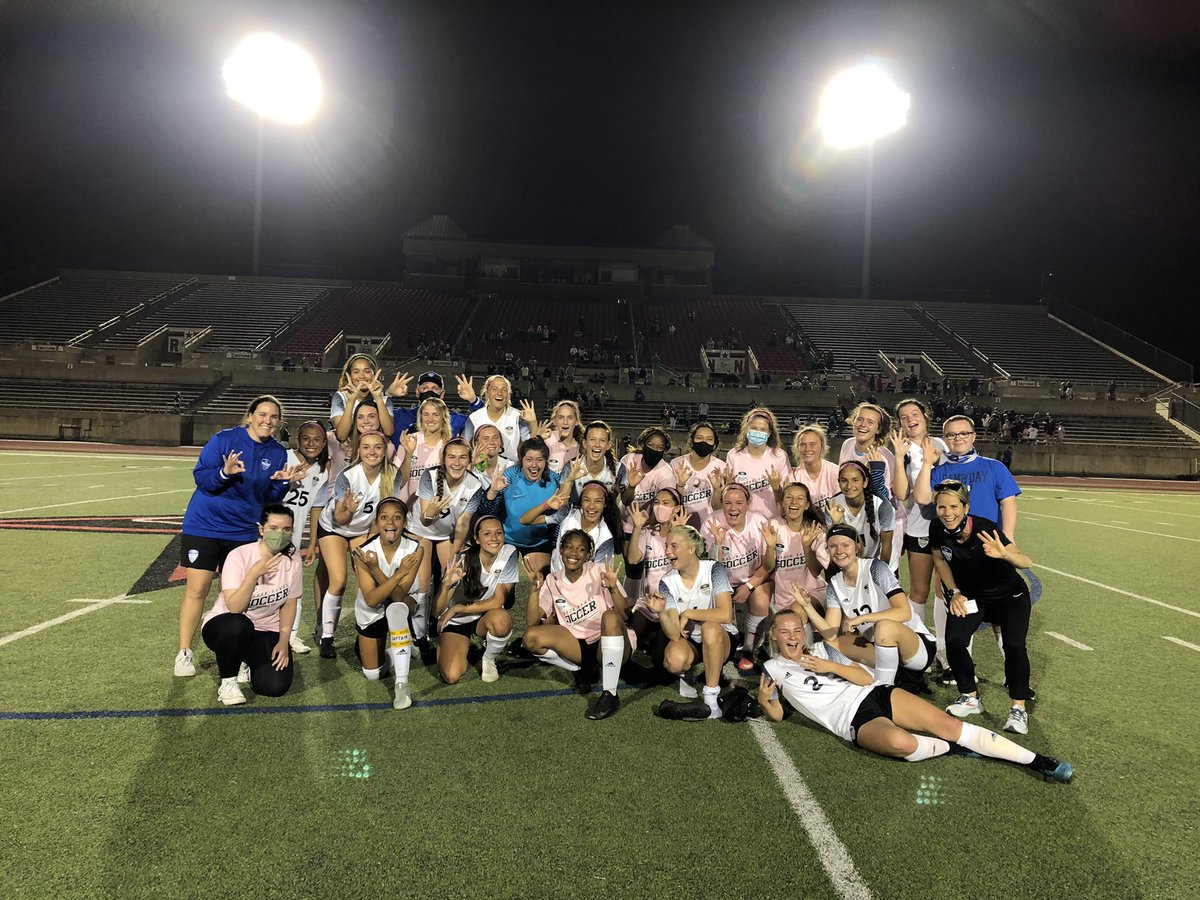 Hawksgirlsoccer's tweet photo. Round 3️⃣ we here come! 

Goals: @aryanna11277124, @tatiana38558034, and @TaylorJCheatham 

Assists: @08KaylaMartinez, Aryanna, and @SydneyJapic https://t.co/oG5usVQeif