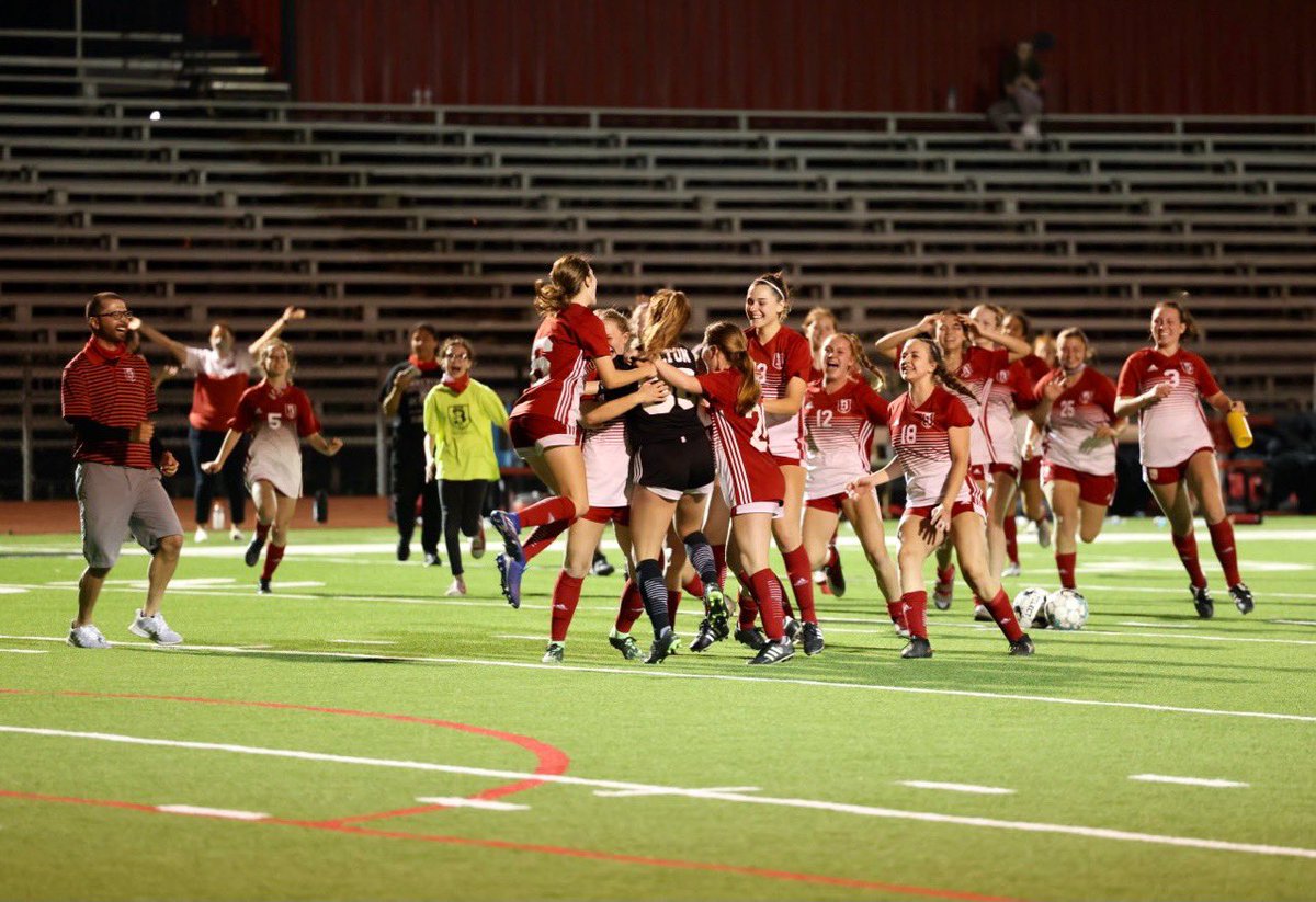 BHSLTS's tweet photo. We are sooo proud of you LTS
🤍❤️⚽️🤍❤️⚽️
#WhosNext👀👀  #letsgo 💪🏻 #tigerflex #tigertough

Way to work for a whole 100 minutes 😤😤💪🏻💪🏻 Then finish it in the second round of PKs‼️🔥🔥🔥🔥 https://t.co/pOPnNcDUh8
