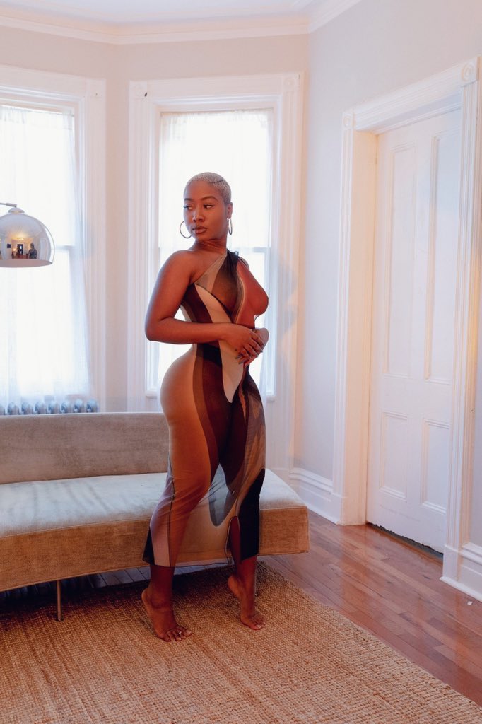 thickandtiredt's tweet image. something light