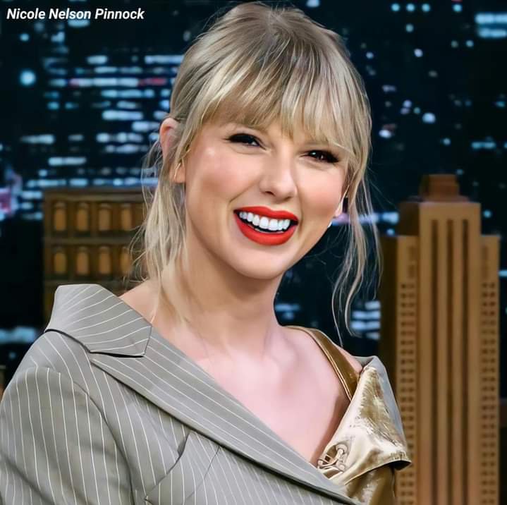 Swift13696559's tweet photo. Who's #Supergirl ? Mine is her, only her https://t.co/r5Miq6WkzJ