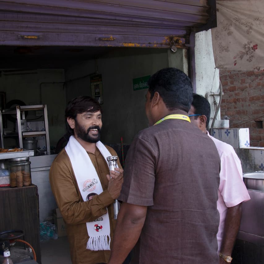 SnekanFC's tweet photo. மாற்றத்தை நோக்கிய பயணத்தில் உங்கள் சினேகன் ஆகிய நான்
.
மாற்றத்திற்கு வாக்களிப்பீர்  டார்ச்லைட் சின்னத்தில்
.
விருகம்பாக்கம் தொகுதி வெற்றி வேட்பாளர் கவிஞர் சினேகன்
.
#virugambakkam #virugambakkamformnm #voteforsnekan #votefornnm #snehan #supportmnm #voteforachange  #torchlight https://t.co/XyBWNWMAn3