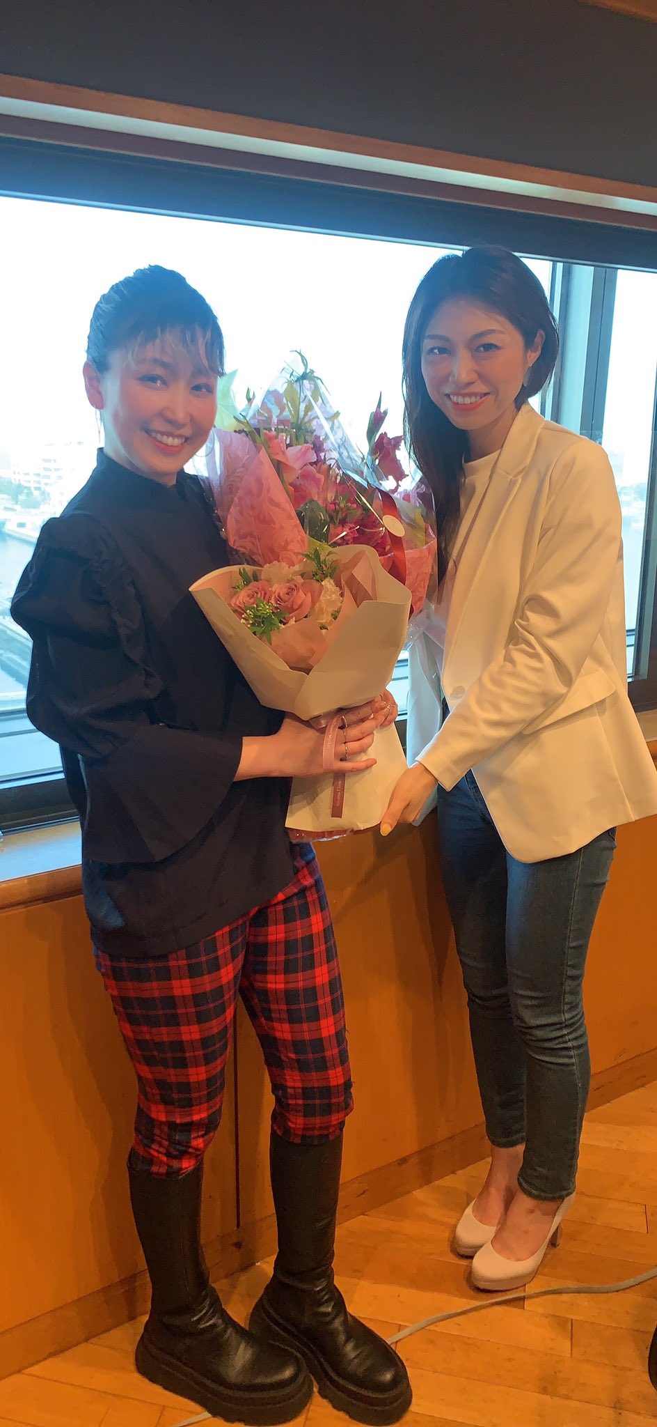小林アナ ミツミン 11年半本当にお疲れ様でした 泣いちゃってすみません D ミツミンにはいつもいつもあたたかいフォローしていただきました これからもエフヨコファミリーとして よろしくお願いします W 847ene 小林アナ ミツミン 11年半本当にお疲れ様でした 泣いちゃってすみません D ミツミンにはいつもいつもあたたかいフォローしていただきました これからもエフヨコファミリーとして よろしくお願いします W 847ene