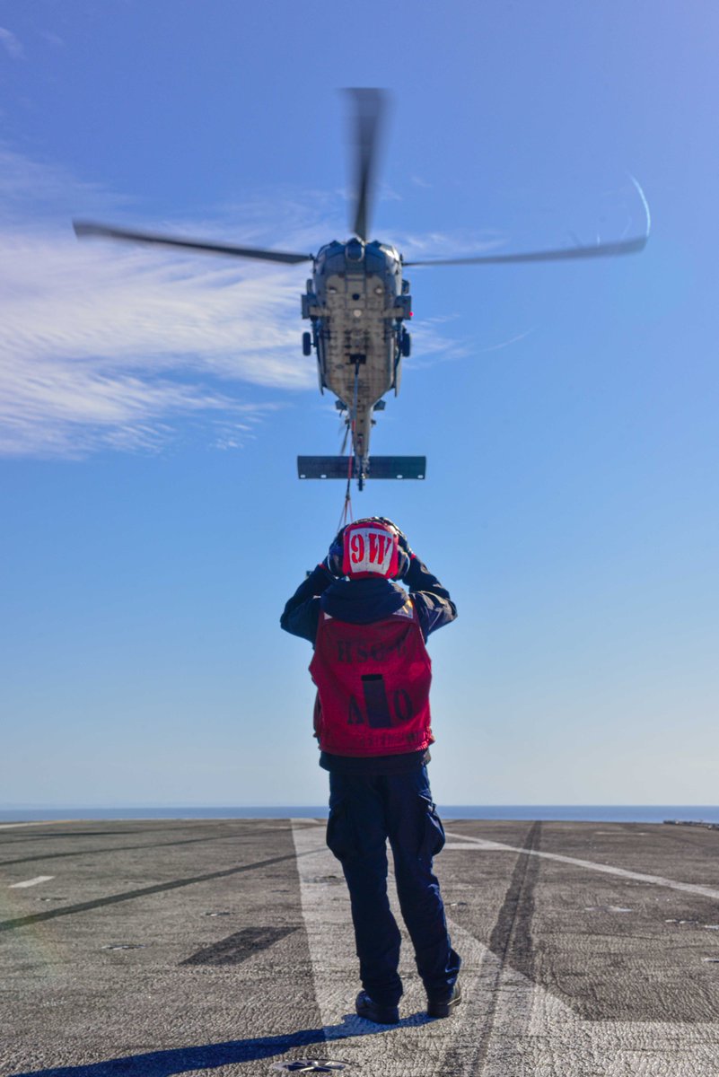 TheRealCVN71's tweet image. Up and at em! 

#WeAreTR #TRStrong #HeloOps #NavalAviation @usnavy