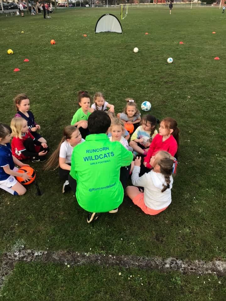 RuncornWildcats's tweet photo. Fantastic turnout for the opening of our new girls Runcorn Wildcats Centre. 25 big smiles all round 👏👏👏⚽️
Well done all the girls, parents &amp; coaching team 👌

@Liverpool_CFA @FcSaxons @jcpeprimary @annafaz9 
#Girlsfootball #weetabixwildcats #fawildcats https://t.co/lTvmdYJTCS