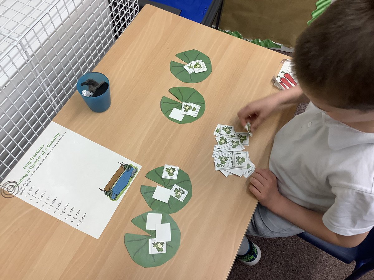 MrsAdamsonHPS's tweet photo. We have been learning to find a half and a quarter of shapes and an amount. 🌟 https://t.co/vXPSdOfudY