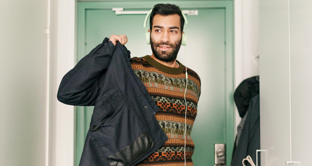 Rör vi oss mindre under pandemin? Nu har forskare hittat ett sätt att mäta det. Resultaten visar en dramatisk skillnad i hur pandemin har påverkat mäns respektive kvinnors aktivitet. 
suntarbetsliv.se/forskning/fysi…