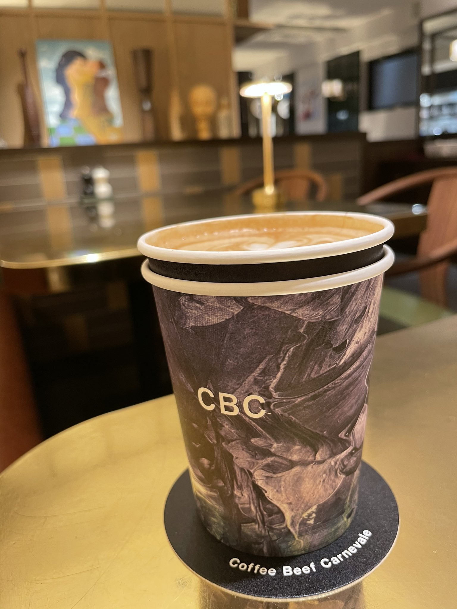 تويتر 𝓓𝓙 𝓣𝓐𝓡𝓞 على تويتر 表参道のこのカフェずっと来たかったんだけど今日は打ち合わせがてら来てみた 裏路地の カフェスタンドのような開放空間の奥には秘密の部屋っぽくレストランエリアがあったりがいい 今度は食事なは来てみよう Cbc表参道 居心地の