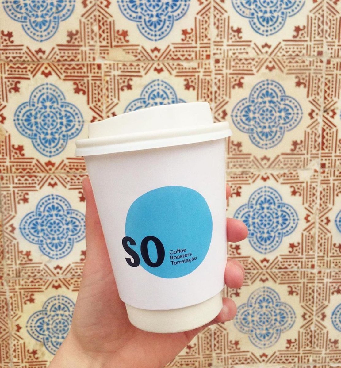 roasters_so's tweet photo. Open for take away! 10h - 18h 🤍 

#specialtycoffee #takeaway #coffeeporto #socoffeeroasters #soroasters https://t.co/Wz6pGBa4AD