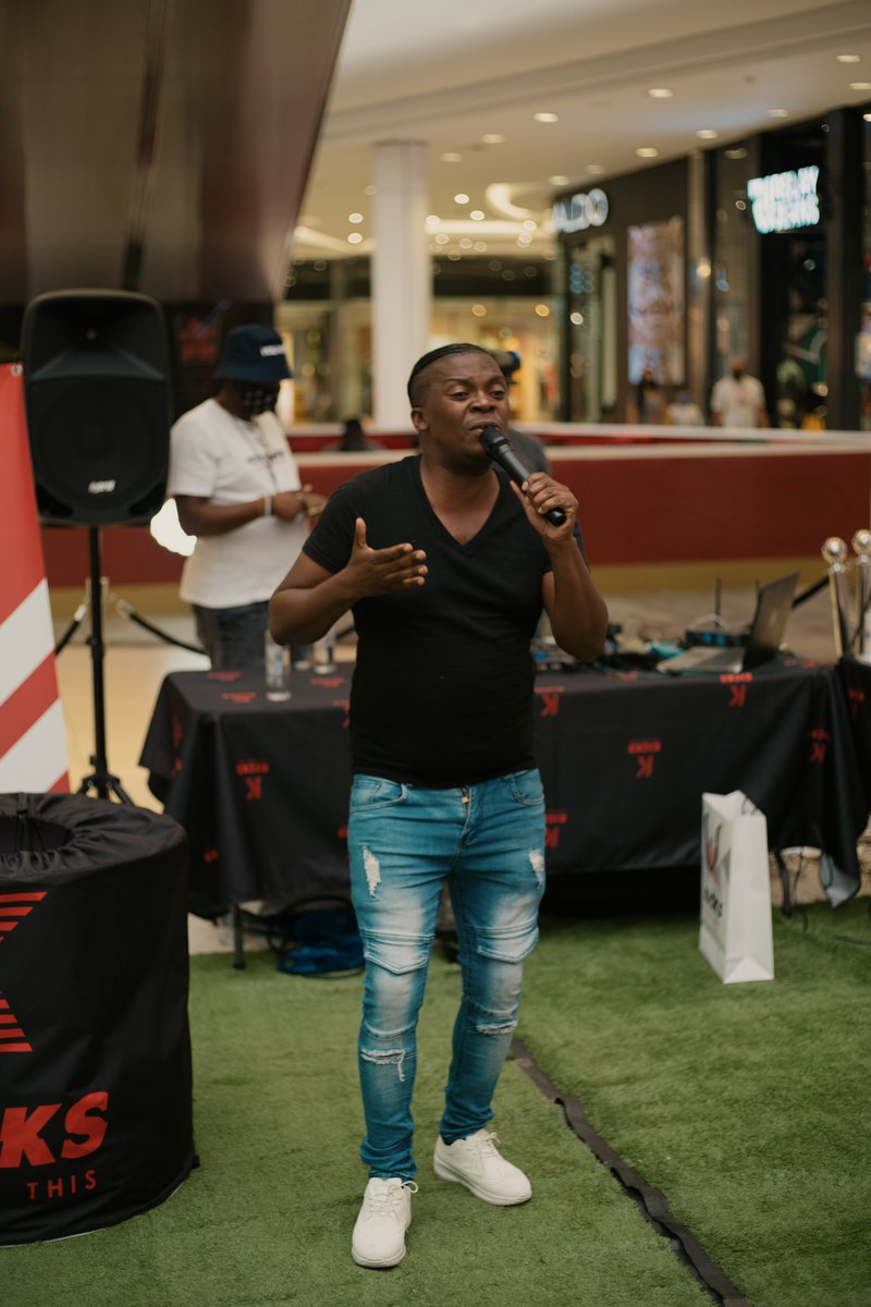 thekicksbrand's tweet photo. Thank you for Kicking with us at @MallOfAfricaSA  for the Kicks pop Up Experience. We had a good time and grateful for all your support always.

#yougotthis
#kickssport
#kicksatmallofafrica
#kicksclassic

https://t.co/udCh0bCXY6 https://t.co/Hu3sffHZYP